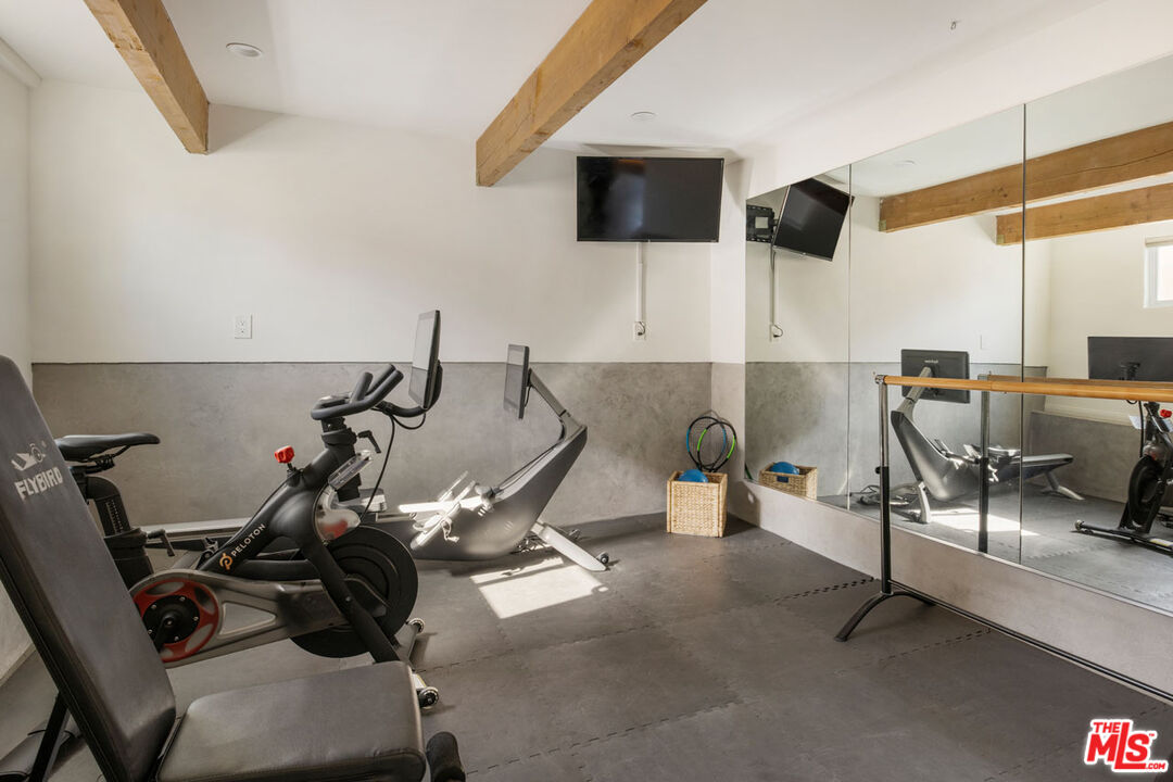 5624 Stratford Road Los Angeles, CA 90042 - Photo 19 of 28