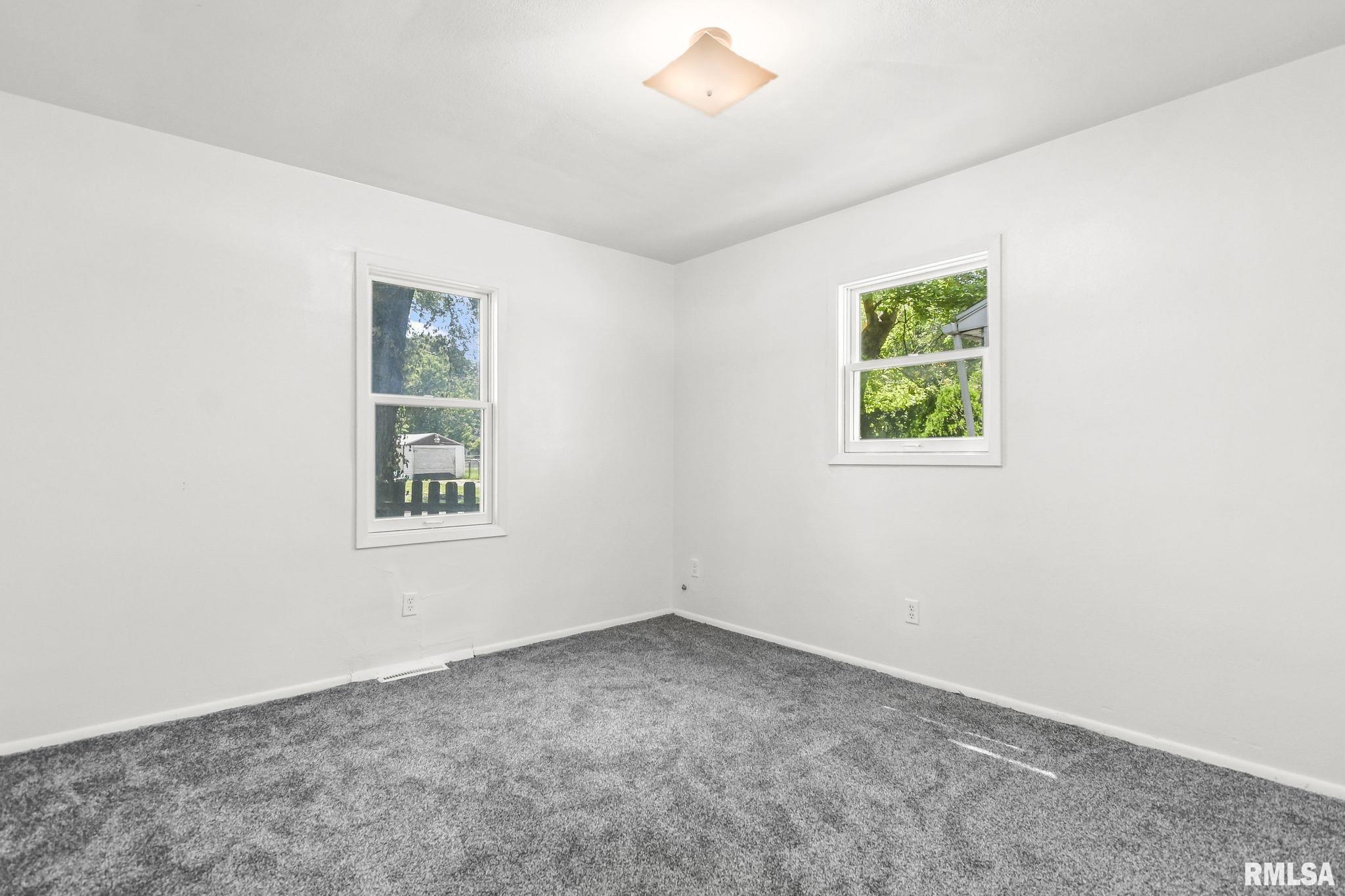 1235 North Daniels Avenue Springfield, IL 62702 - Photo 17 of 28