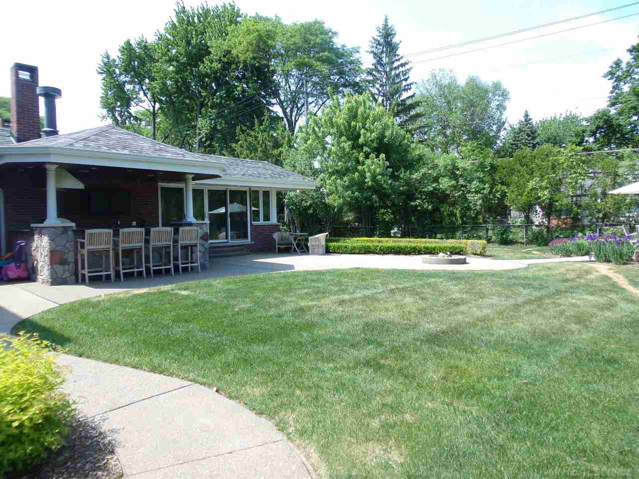 1070 North Renaud Road Grosse Pointe Woods, MI 48236 - Photo 21 of 50