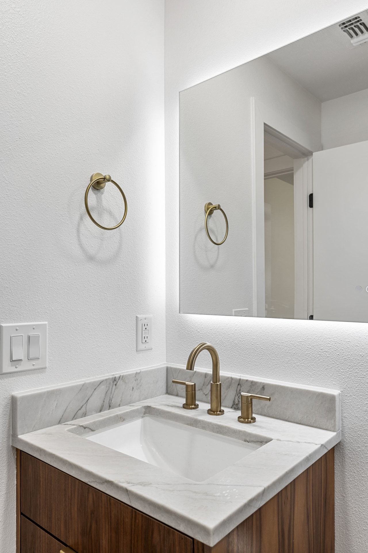 1803 Perez Street Austin, TX 78721 - Photo 28 of 40