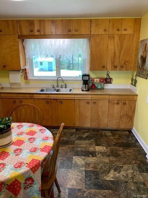 8178 East Potter Road Davison, MI 48423 - Photo 4 of 33 IMG_2356.jpg