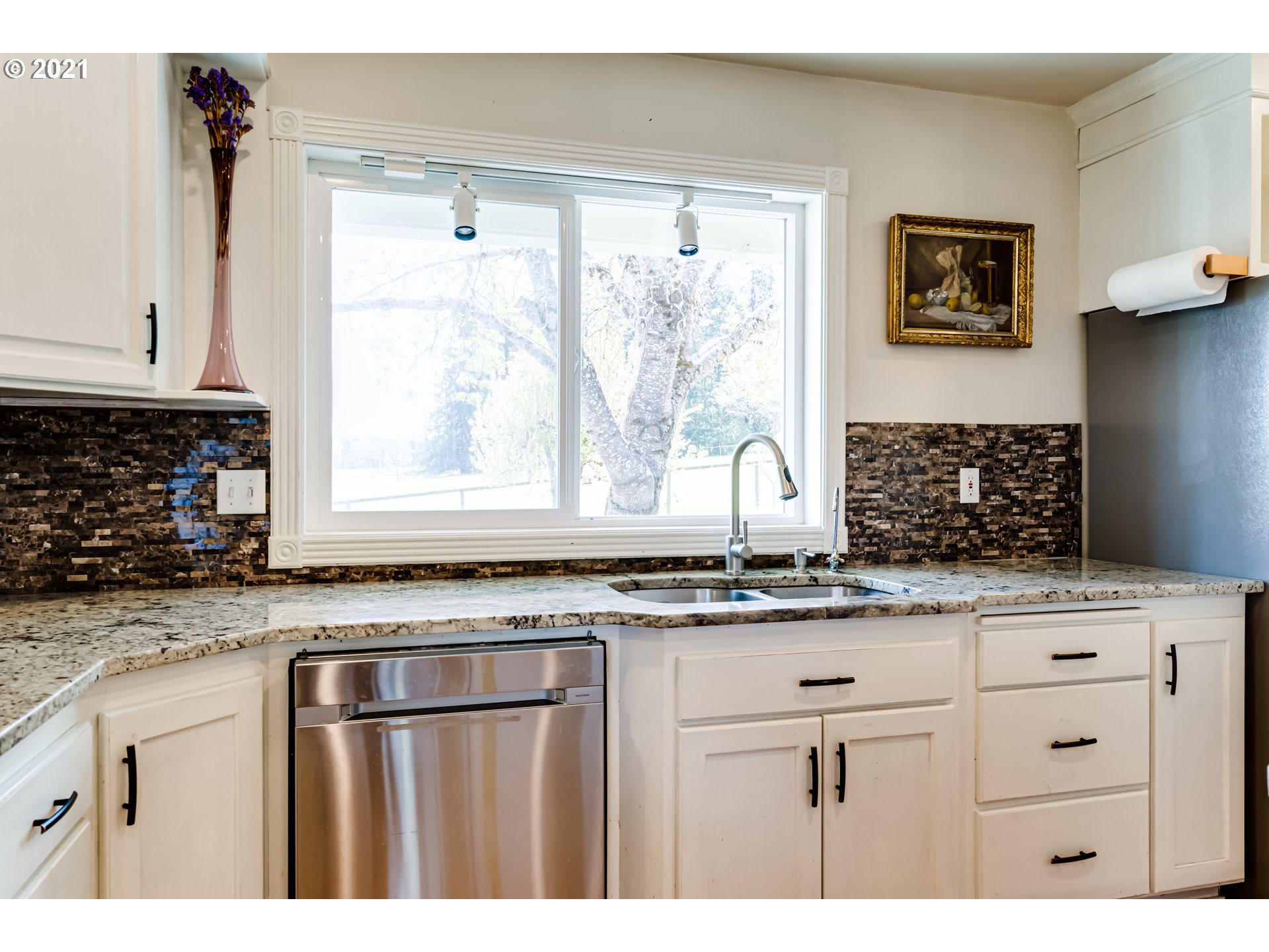 86562 Central Road Eugene, OR 97402 - Photo 12 of 32 Gallery Image 12