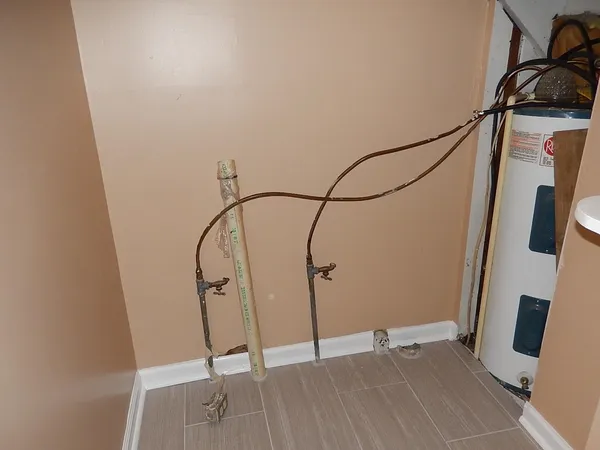 $1,095 | 723 West Washington Street, Quincy, FL 32351