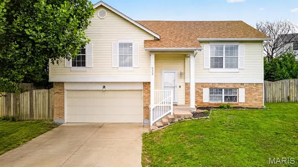 $300,000 | 633 Longhorn Drive, O'Fallon, MO 63368
