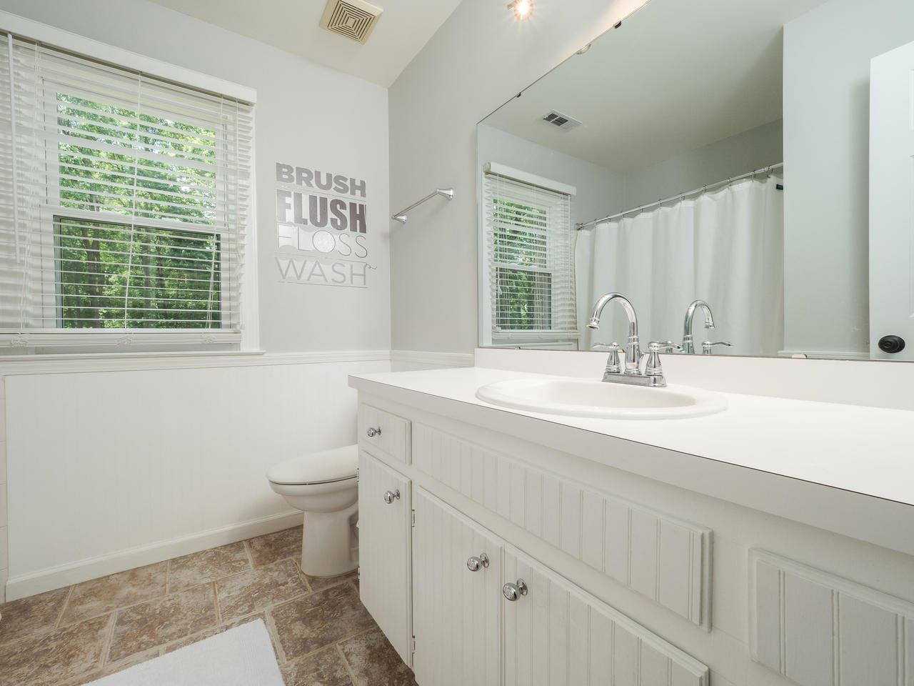 12100 Warwickshire Way Raleigh, NC 27613 - Photo 19 of 29 Second Floor Full Bath