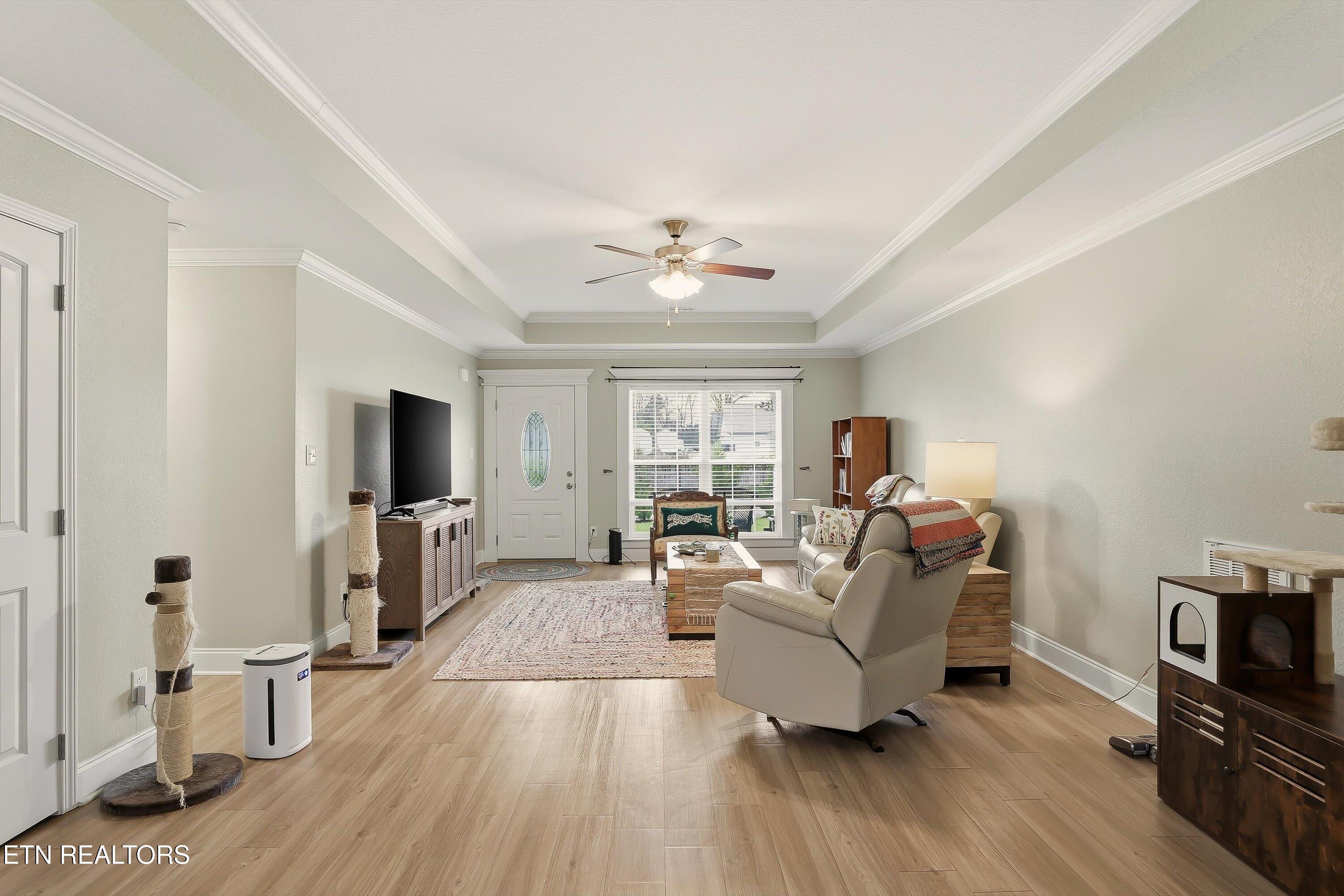 530 Roper Way Walland, TN 37886 - Photo 11 of 29 living room