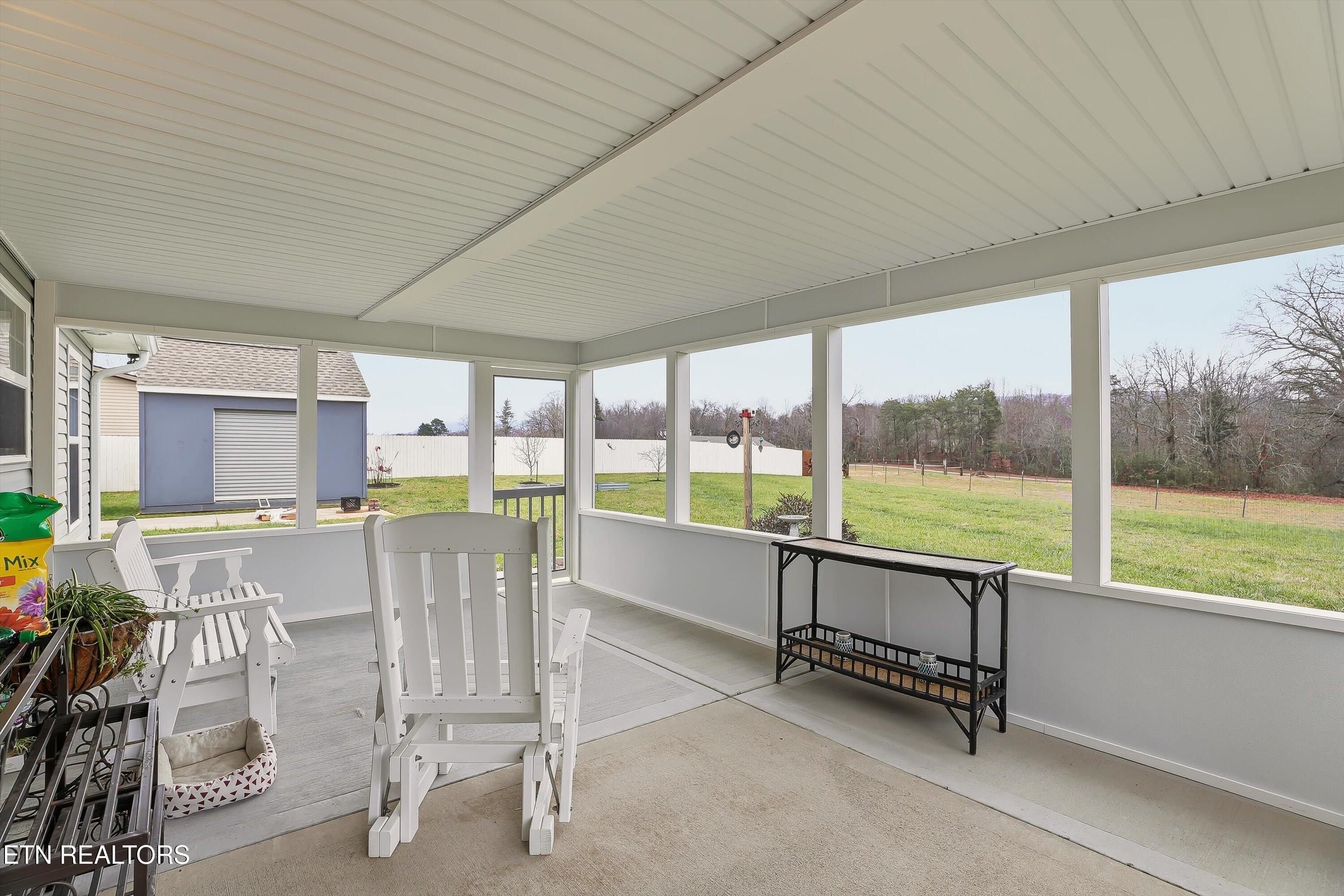 530 Roper Way Walland, TN 37886 - Photo 6 of 29 Enclosed screen porch