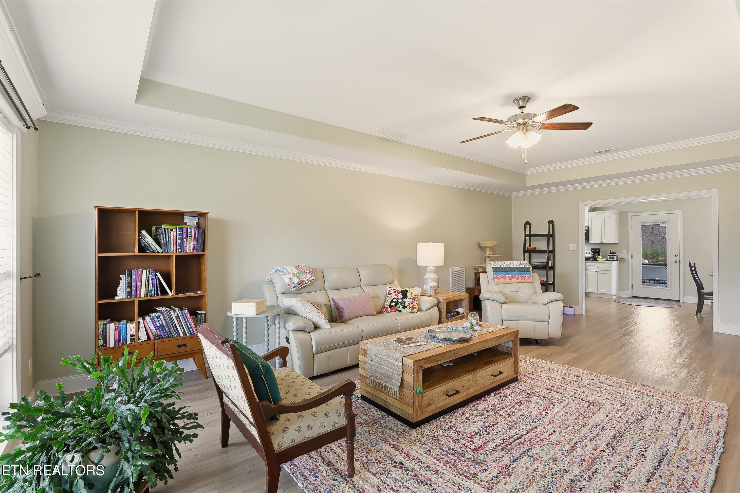 530 Roper Way Walland, TN 37886 - Photo 10 of 29 Living room