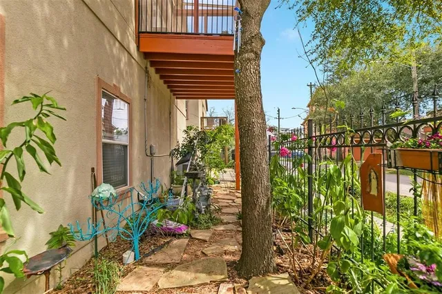 $2,700 | 4316 Eli Street, Houston, TX 77007