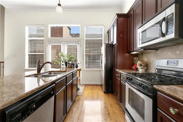 $2,700 | 4316 Eli Street, Houston, TX 77007