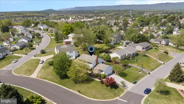 $580,000 | 590 Fulton Drive, Strasburg, VA 22657