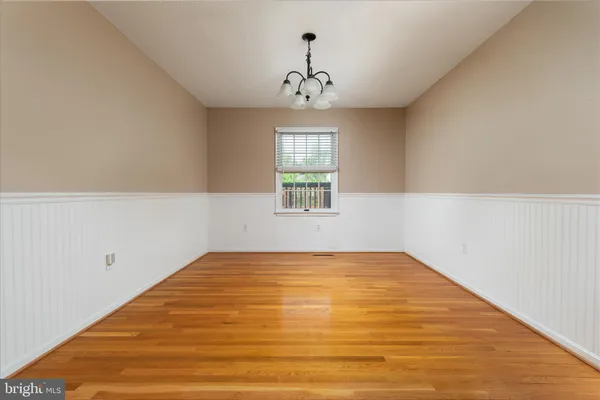 $580,000 | 590 Fulton Drive, Strasburg, VA 22657