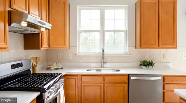 $409,999 | 9704 Memphis Place, Waldorf, MD 20603
