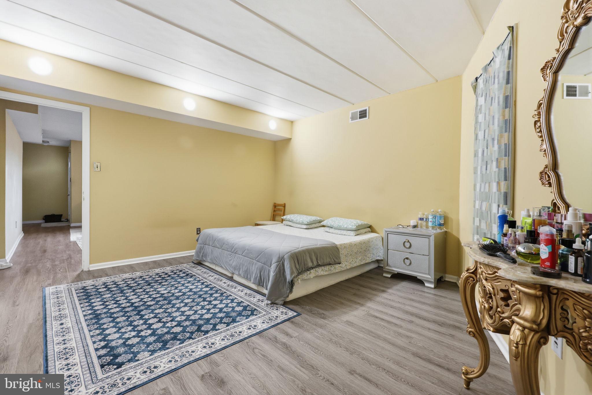9101 Old Newtown Road Philadelphia, PA 19115 - Photo 7 of 21