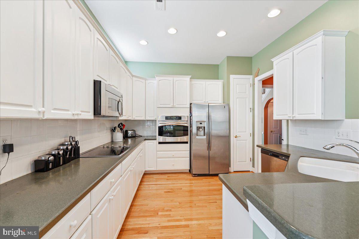 237 Hanover Road Phoenixville, PA 19460 - Photo 12 of 37 Recessed lighting