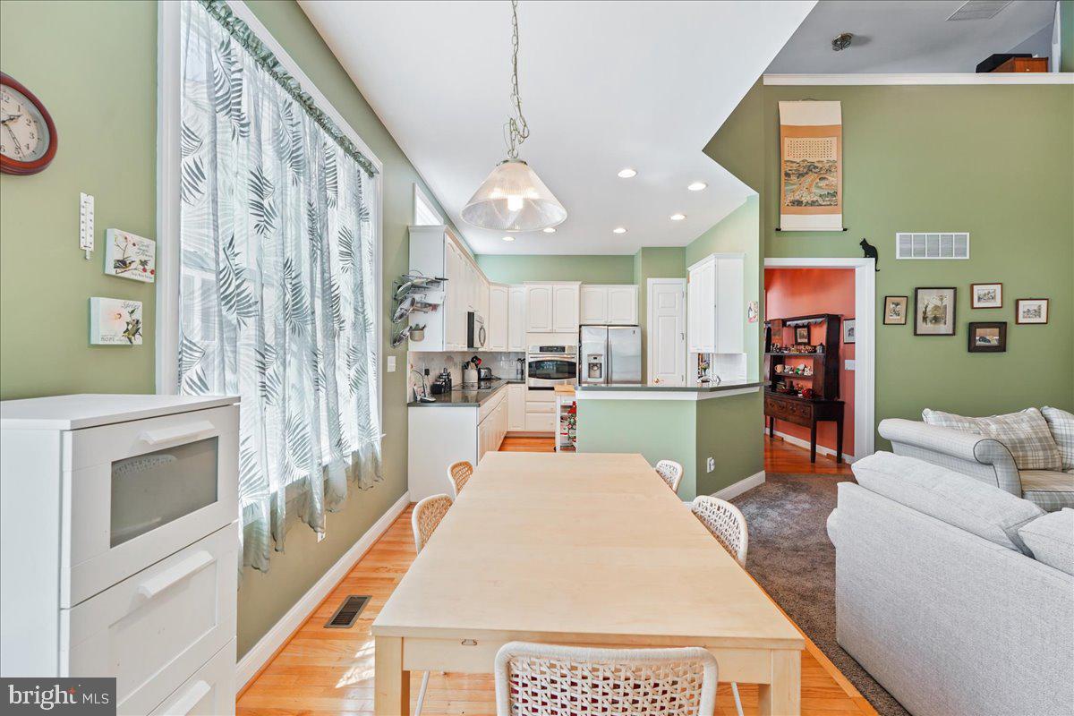 237 Hanover Road Phoenixville, PA 19460 - Photo 13 of 37 Breakfast area