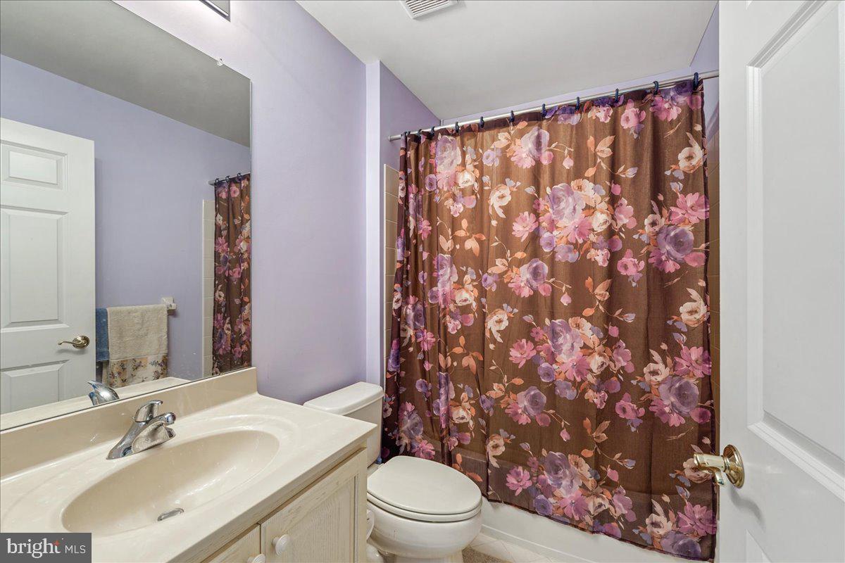 237 Hanover Road Phoenixville, PA 19460 - Photo 25 of 37 third full bath