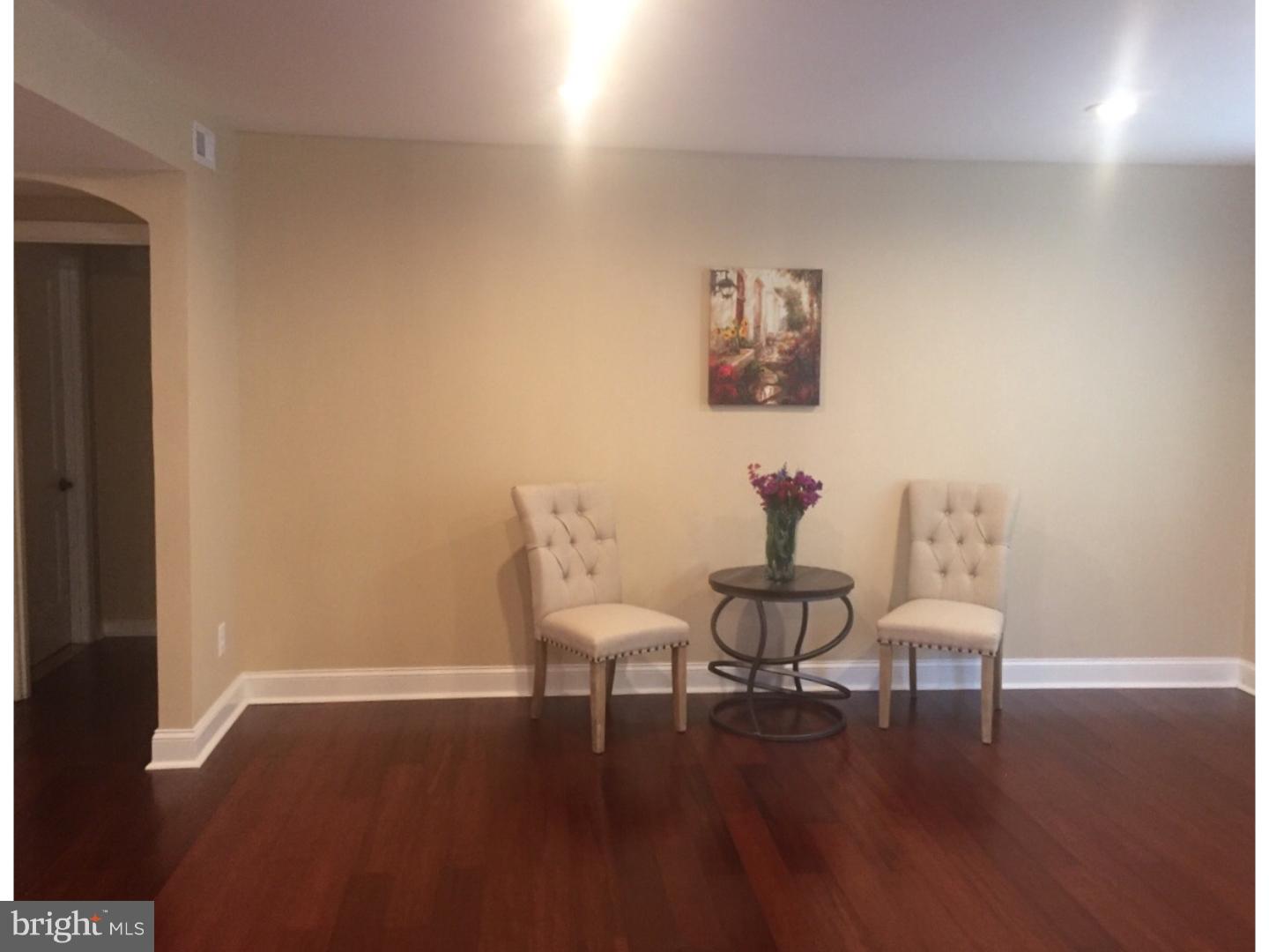 3205 Fordham Road Philadelphia, PA 19114 - Photo 4 of 19 Living Room