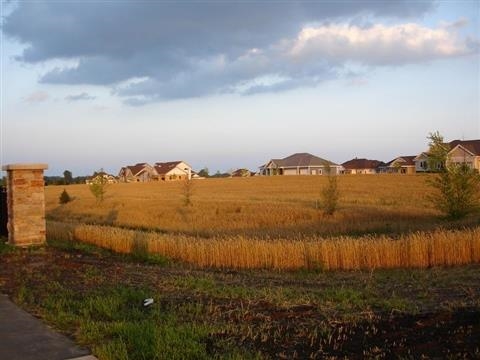 1033 Kopp Waunakee, WI 53597 - Photo 3 of 8