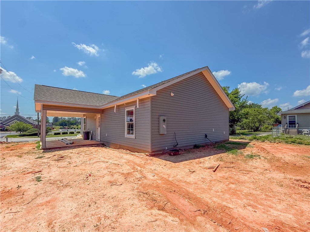 505 South Oak Street Seneca, SC 29678 - Photo 2 of 40