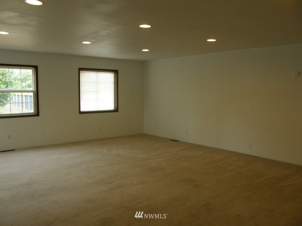 118 Pioneer Road Aberdeen, WA 98520 - Photo 8 of 20 Gallery Image 8