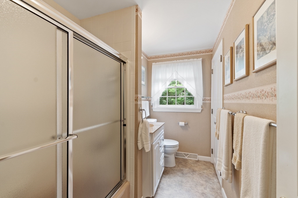 61 Amble Road Chelmsford, MA 01824 - Photo 17 of 28 Gallery Image 17