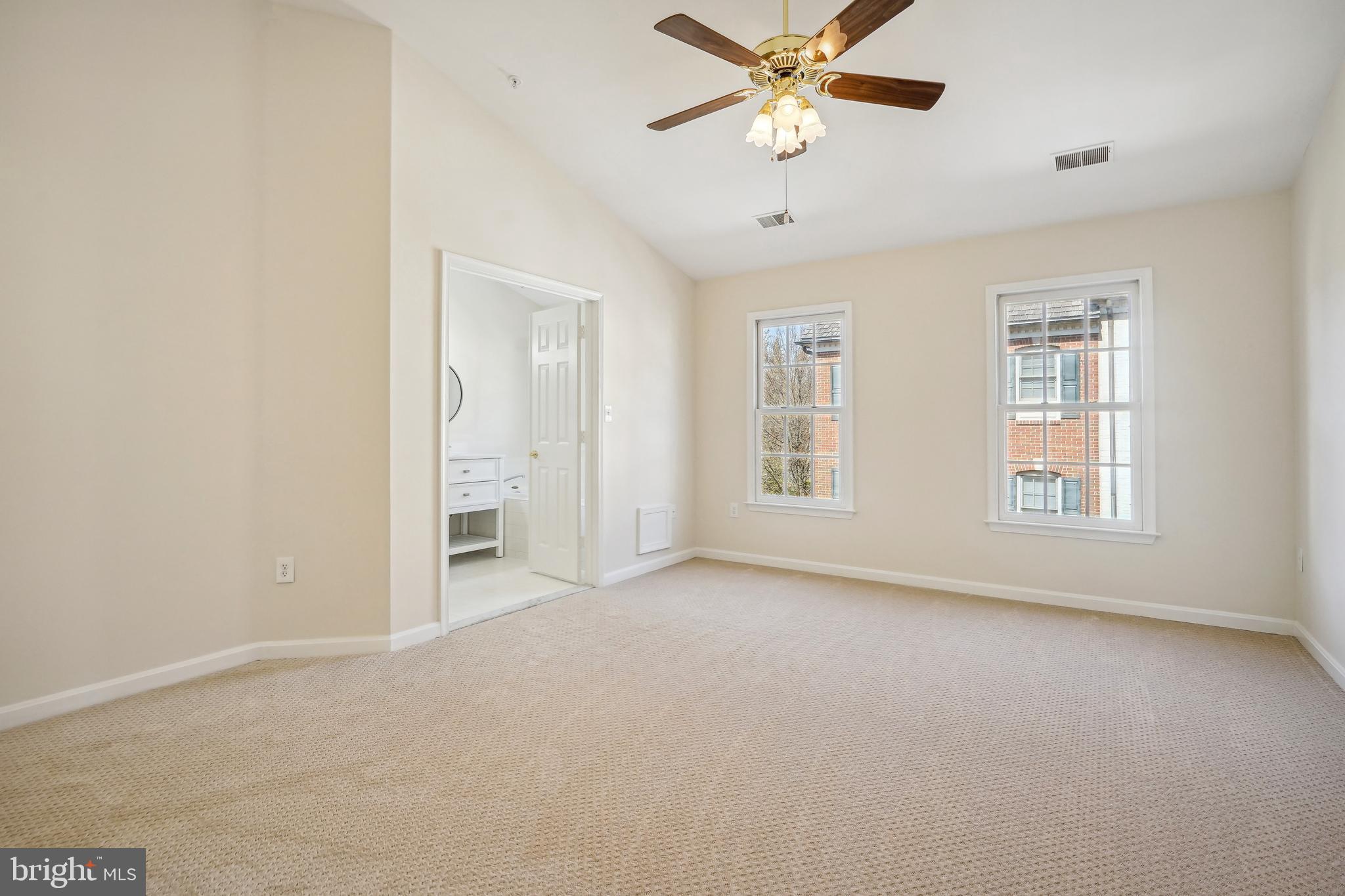 105 Ridgepoint Place Gaithersburg, MD 20878 - Photo 22 of 33 Primary Bedroom