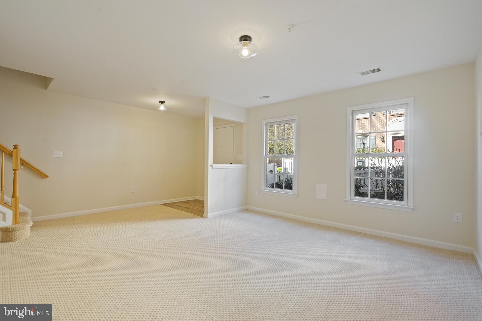 105 Ridgepoint Place Gaithersburg, MD 20878 - Photo 5 of 33 Family Room