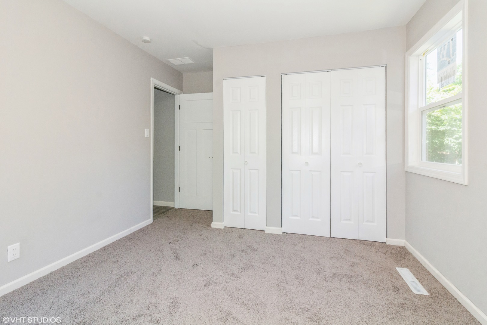 322 South Reed Street Joliet, IL 60436 - Photo 6 of 11 a view of an empty room and window