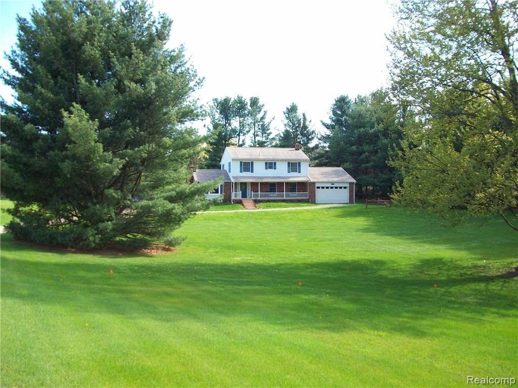 420 Mack Road Leonard, MI 48367 - Photo 36 of 37 100_2419.JPG