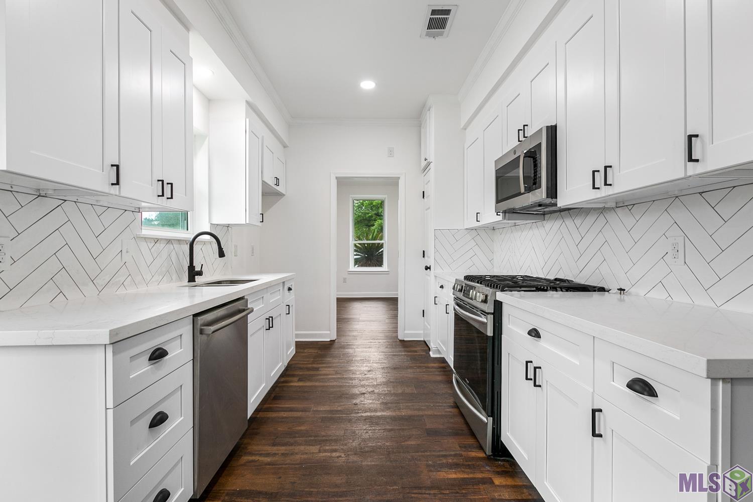 9207 Wild Valley Road Baton Rouge, LA 70810 - Photo 4 of 12 Gallery Image 4
