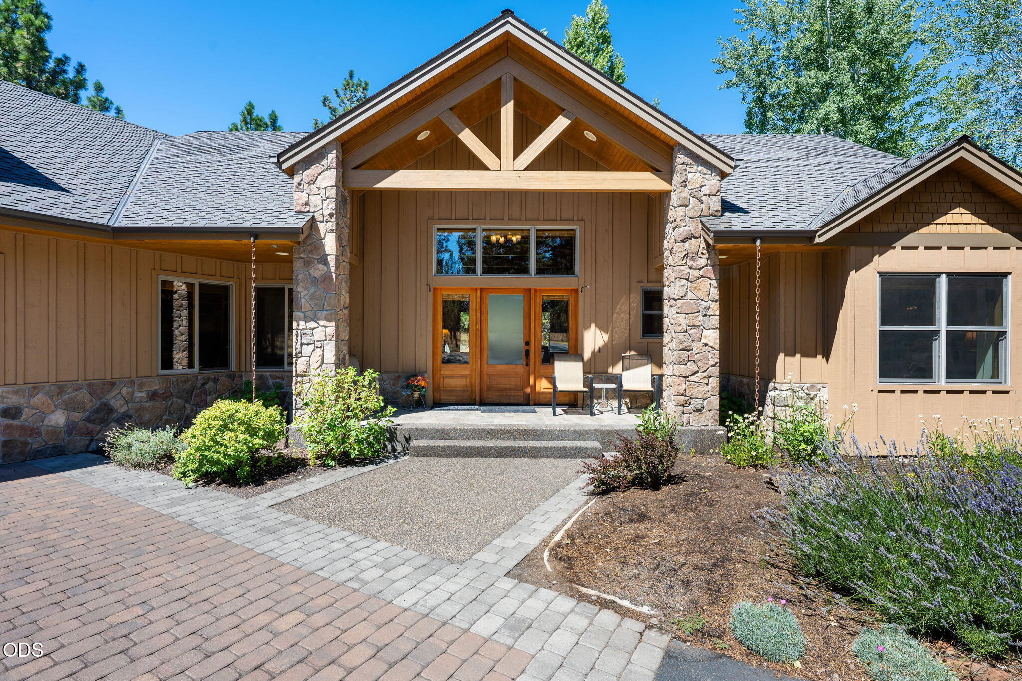 17690 Mountain View Road Sisters, OR 97759 - Photo 4 of 83 Gallery Image 4
