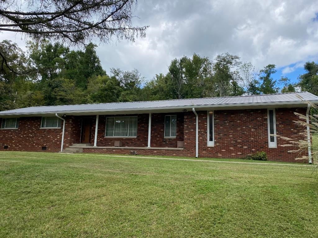 5756 Hubbards Branch Road Huntington, WV 25704 - Photo 1 of 17 Gallery Image 1