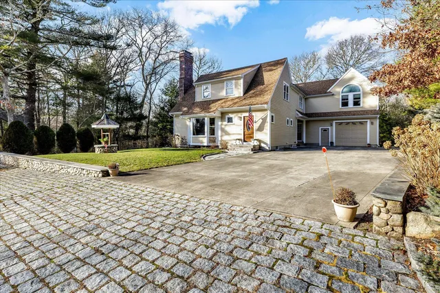 $985,000 | 10 Rockledge Drive, North Falmouth, MA 02556