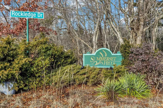 $985,000 | 10 Rockledge Drive, North Falmouth, MA 02556