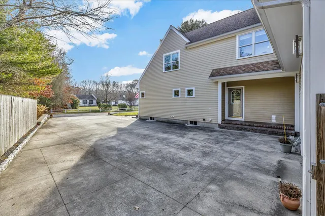 $985,000 | 10 Rockledge Drive, North Falmouth, MA 02556