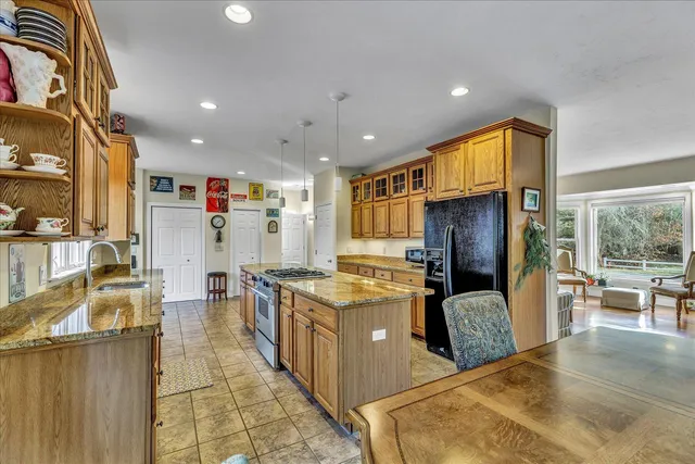 $985,000 | 10 Rockledge Drive, North Falmouth, MA 02556