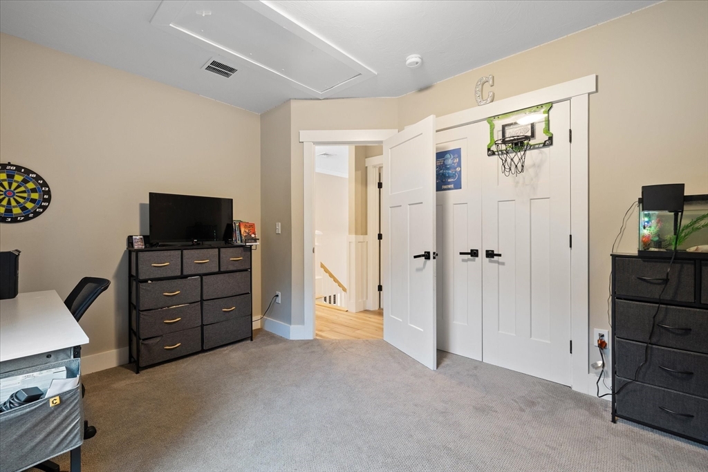 1015 Willis Road Phillipston, MA 01331 - Photo 32 of 42 a view of a livingroom with furniture