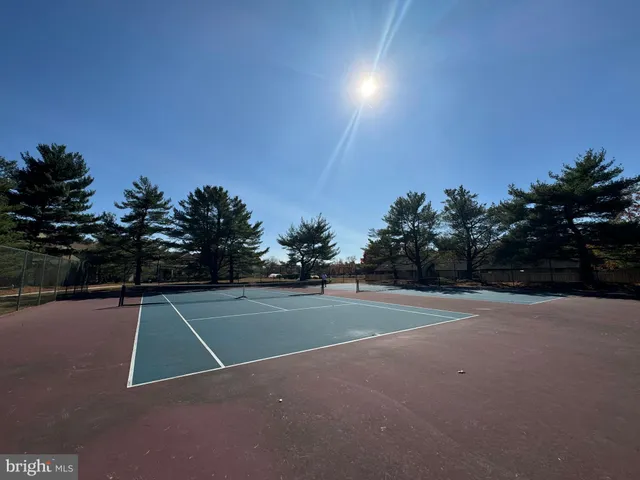 $300,000 | 6 East Azalea Lane, Mount Laurel, NJ 08054