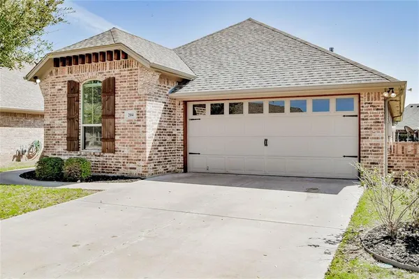 $2,500 | 204 Captains Court, Granbury, TX 76049
