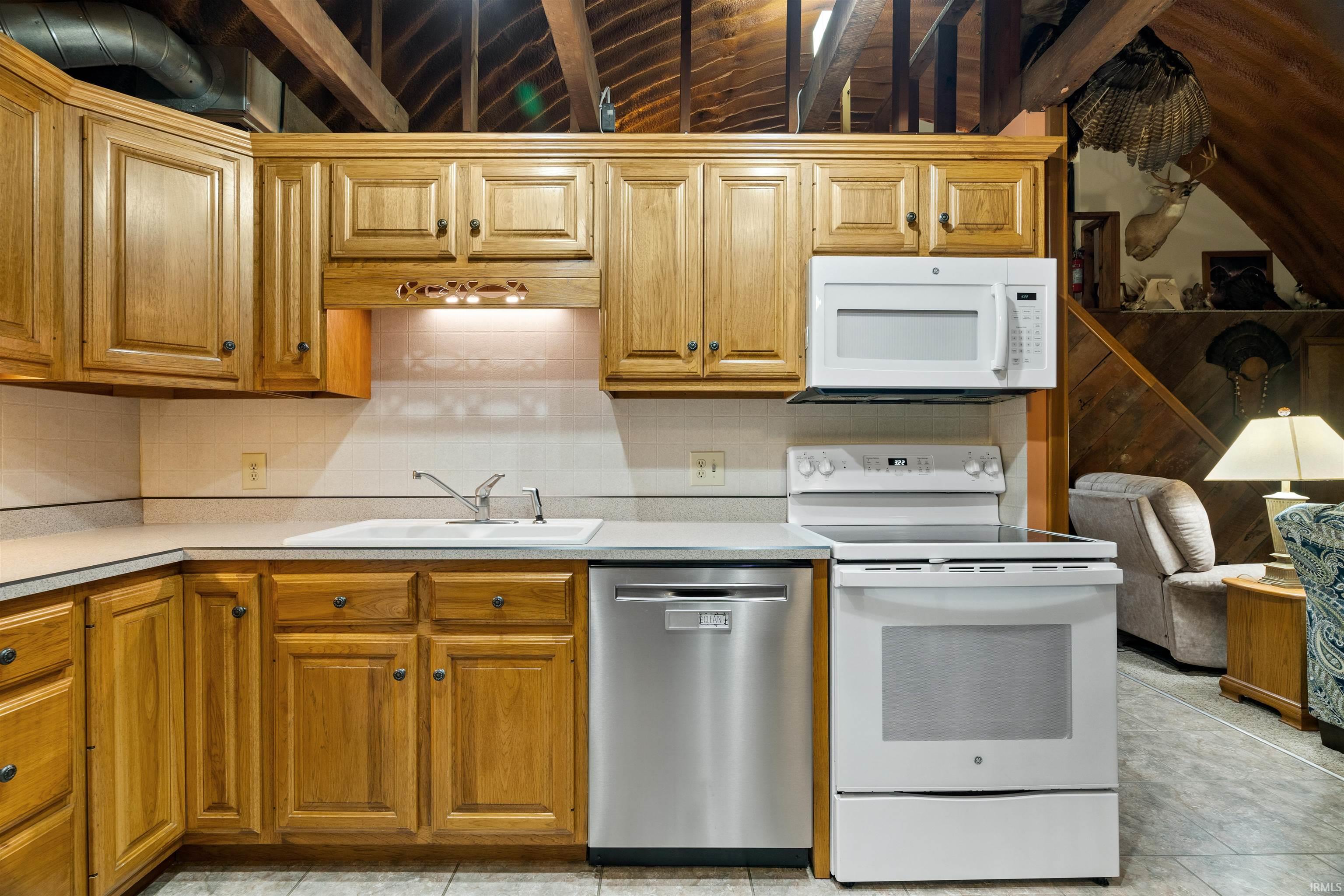 21138 Candlestick Road Bristow, IN 47515 - Photo 5 of 36 Gallery Image 5