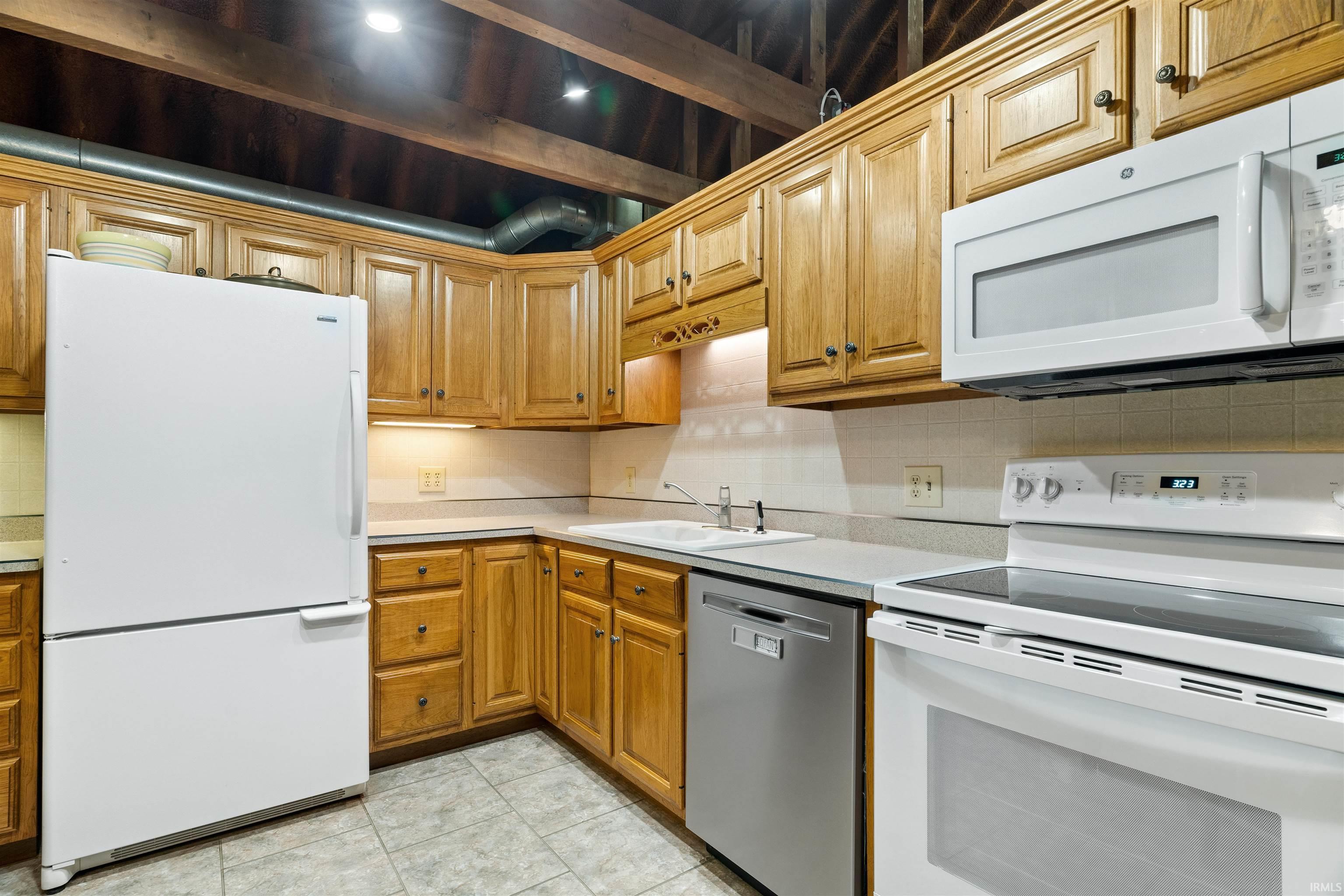 21138 Candlestick Road Bristow, IN 47515 - Photo 7 of 36 Gallery Image 7