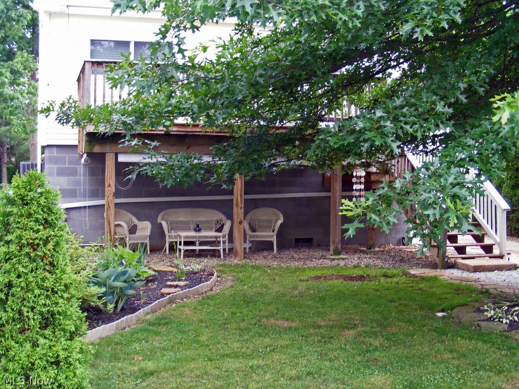9306 Murray Road Cleveland, OH 44125 - Photo 2 of 21