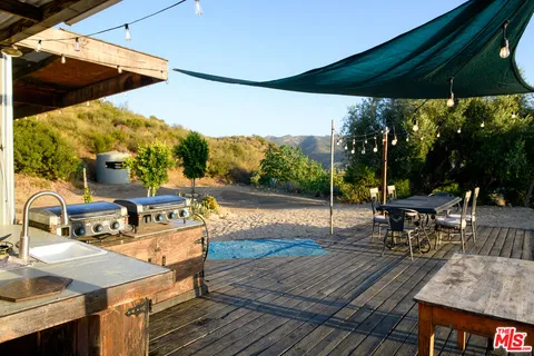 $1,450,000 | 34550 Mulholland Highway, Malibu, CA 90265