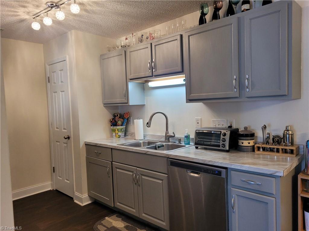 2620 Guyer Street, Unit 2D High Point, NC 27265 - Photo 6 of 21 Gallery Image 6
