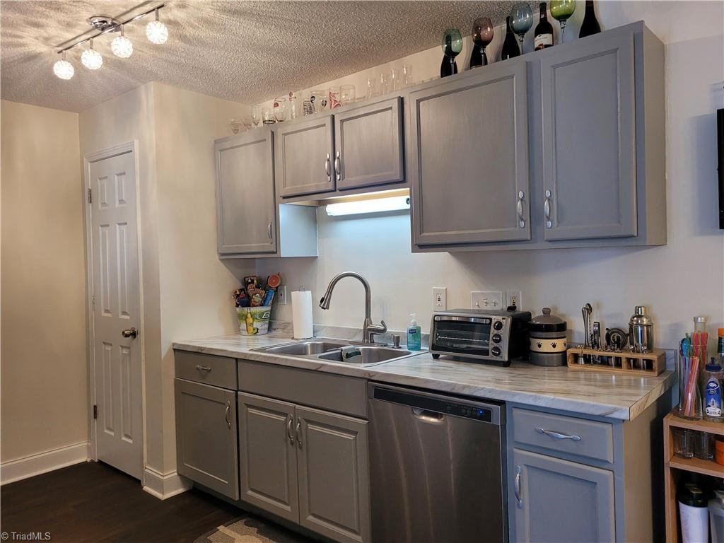 2620 Guyer Street, Unit 2D High Point, NC 27265 - Photo 7 of 21 Gallery Image 7