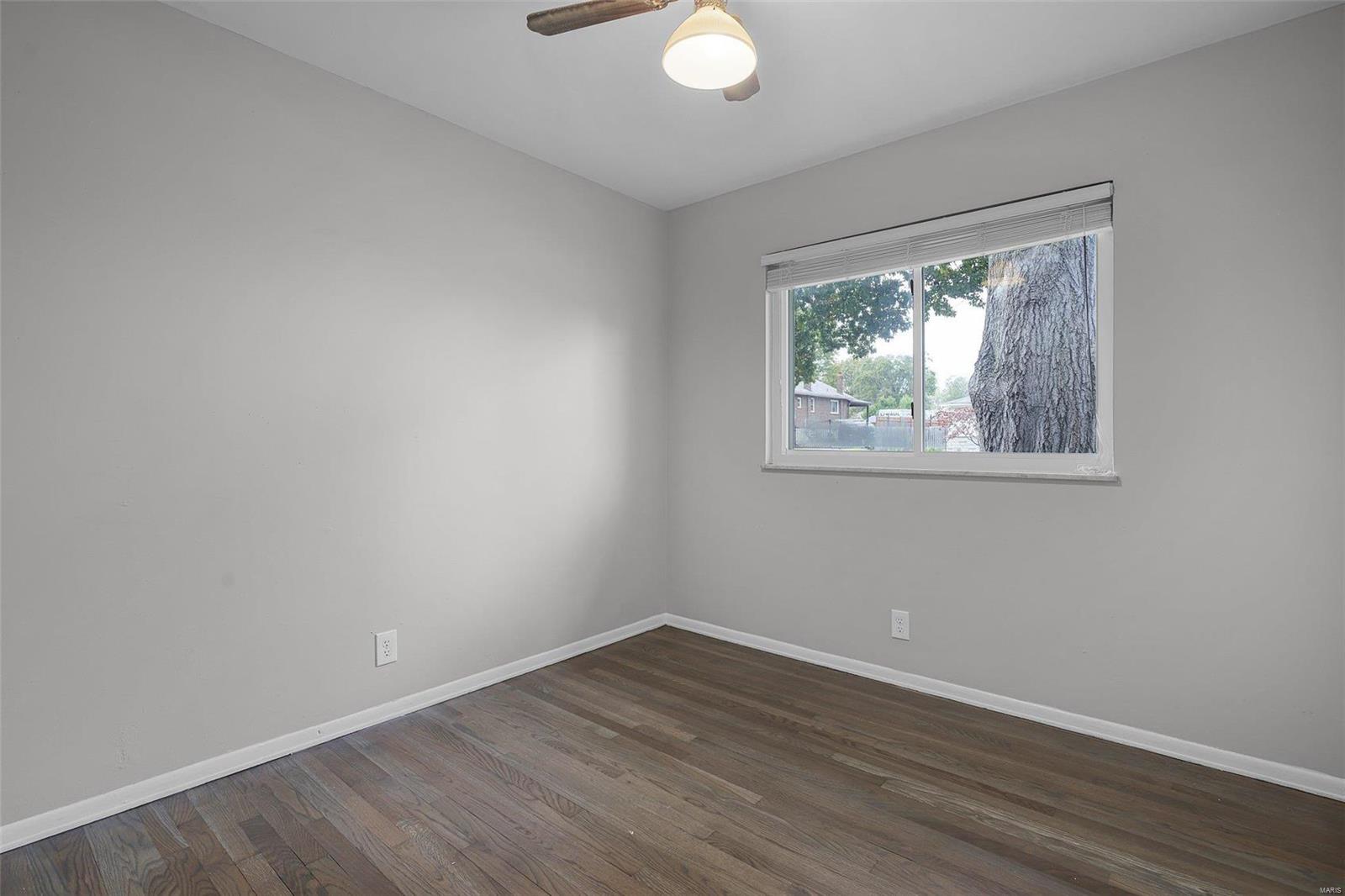 3144 Ringer Road St. Louis, MO 63125 - Photo 11 of 39 Gallery Image 11