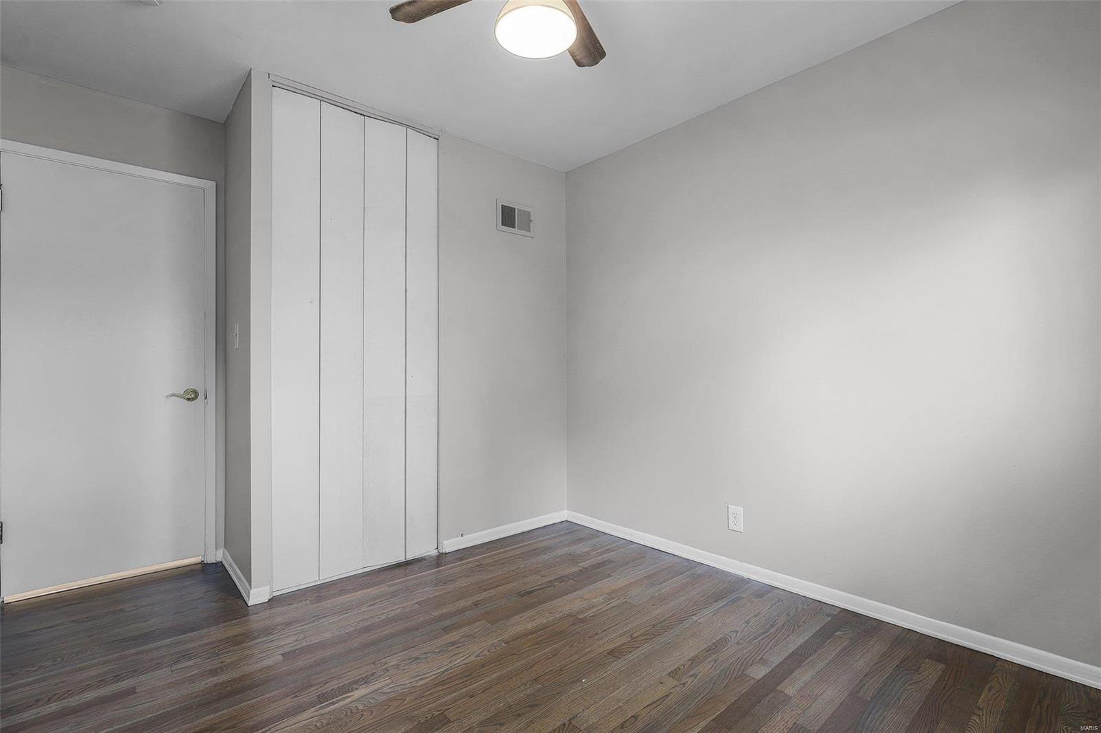 3144 Ringer Road St. Louis, MO 63125 - Photo 13 of 39 Gallery Image 13