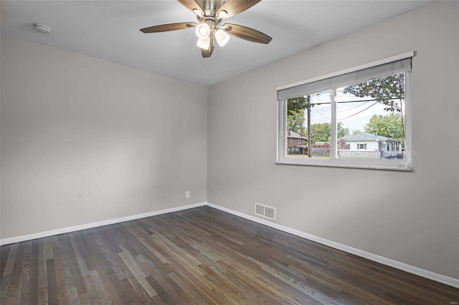 3144 Ringer Road St. Louis, MO 63125 - Photo 17 of 39 Gallery Image 17