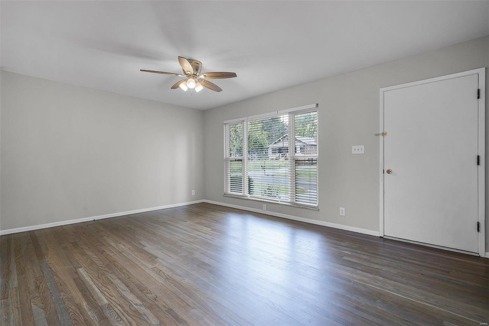 3144 Ringer Road St. Louis, MO 63125 - Photo 3 of 39 Gallery Image 3